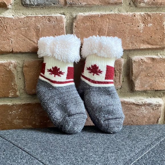 6-12M NWOT Fully Lined Booties/Socks - Picture 1 of 7